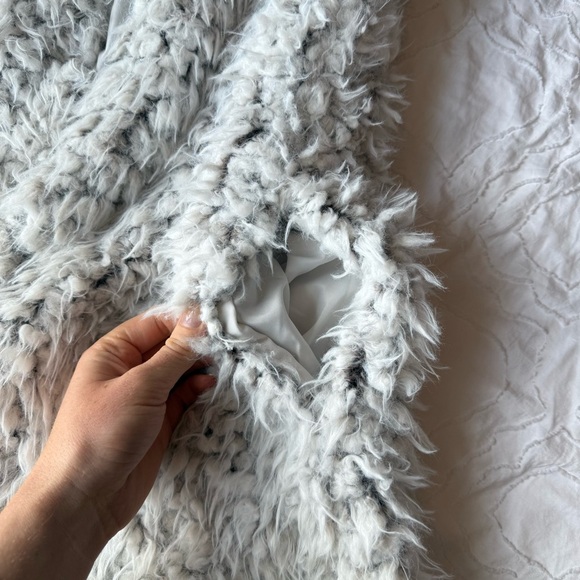 Love Token White Grey Teddy Sherpa Jacket Vest Longline - Picture 3 of 9